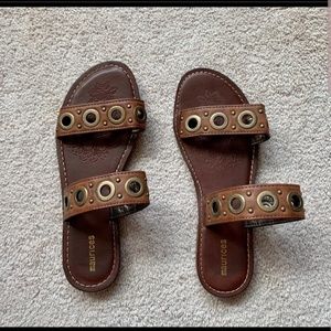 NWOB brown sandals with gramet detailing.